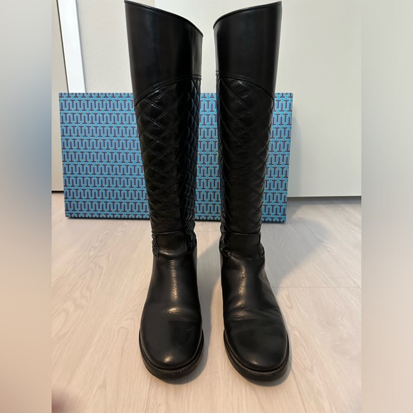 Tory Burch Claremont Quilted Vegan Leather Boot Size: 7.5 w/Gold Metal Details - Picture 8 of 13